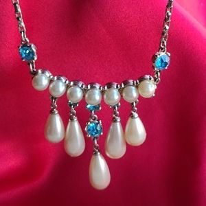 Stunning Vintage Necklace Pears and Blue stones